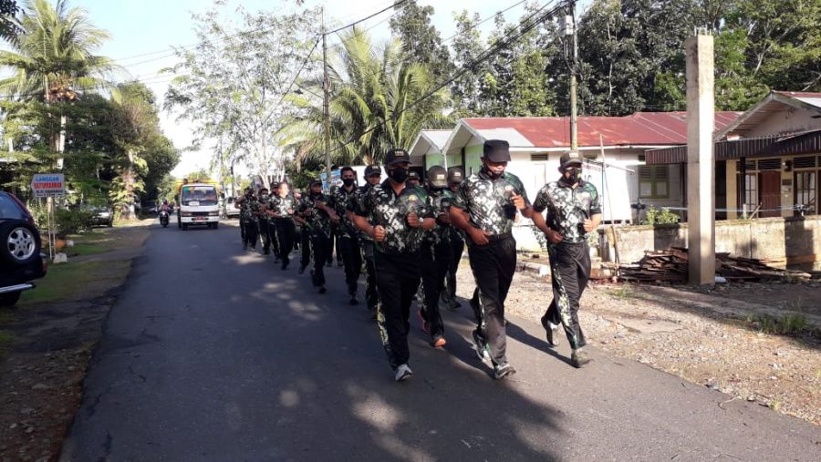 Rutin, Anggota Kodim 1002/HST Laksanakan Olahraga