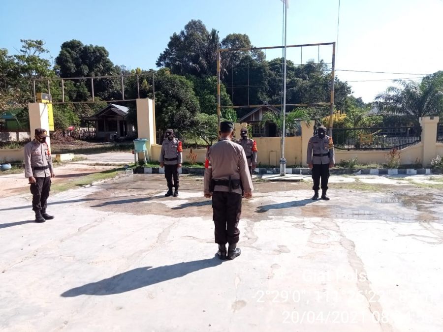 Rutin,Anggota Polsek Kolam melaksanakan apel pagi di halaman mako Polsek.