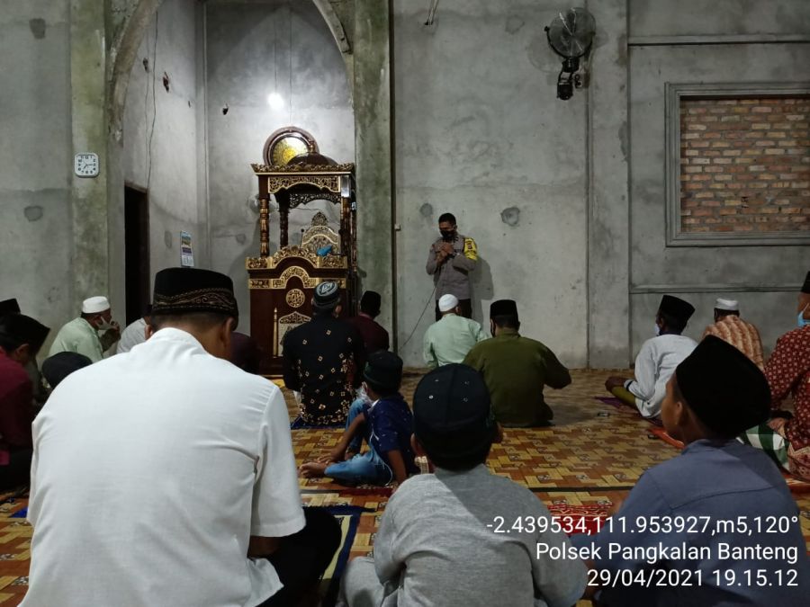 Safari Ramadhan ibadah shalat tarawih di Masjid uswatun hasanah dilaksanakan pengamanan dari polsek