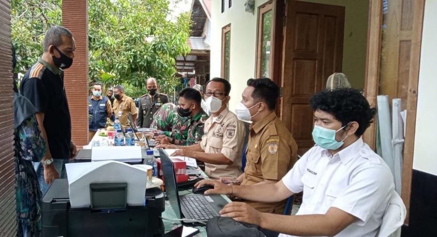 Sambut HUT Ke-76 TNI, Kodim 1002/HST Gelar Serbuan Vaksinasi 