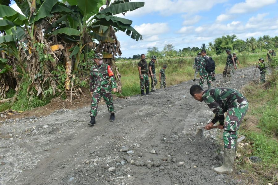 Satgas TMMD Kodim HST Bersama Masyarakat Optimis Rampungan Sasaran TMMD