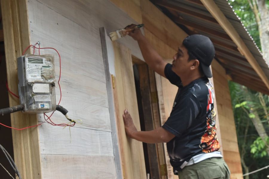 Satgas TMMD Mulai Memasuki Tahap Pengecatan RTLH