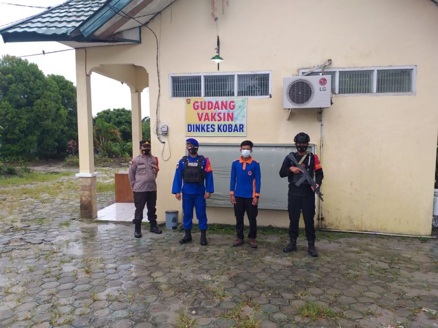 Satpolairut Aipda Doni Laksanakan pengamanan Vaksin Sinovac.