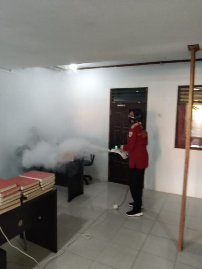 Satresnarkoba Terus Lakukan Penyemprotan Fogging