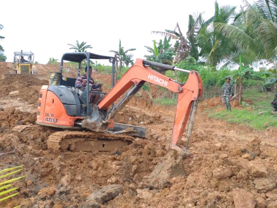 Selain Bangun Badan Jalan, TMMD ke 112 juga Pasang Gorong-gorong