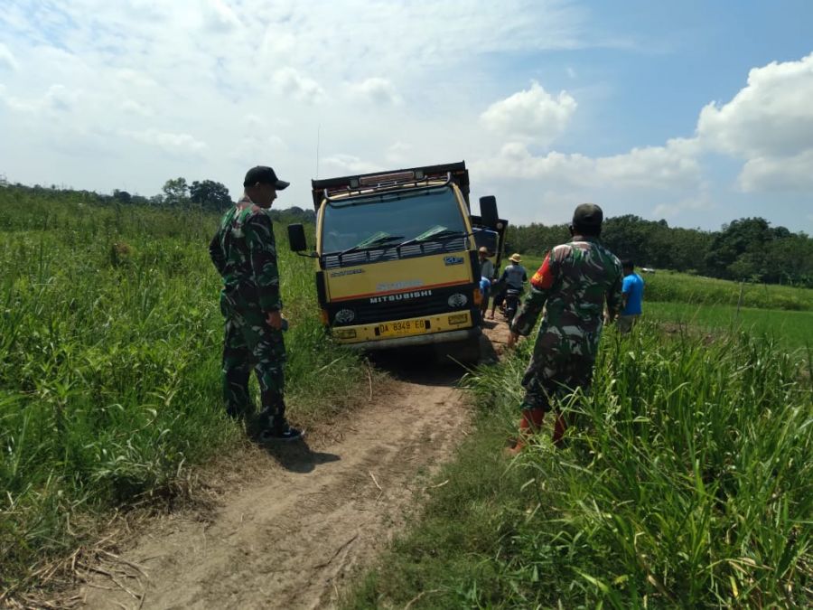Sopir Dump Truk Bangga Bisa Terlibat Dalam Kegiatan Pra TMMD ke 112