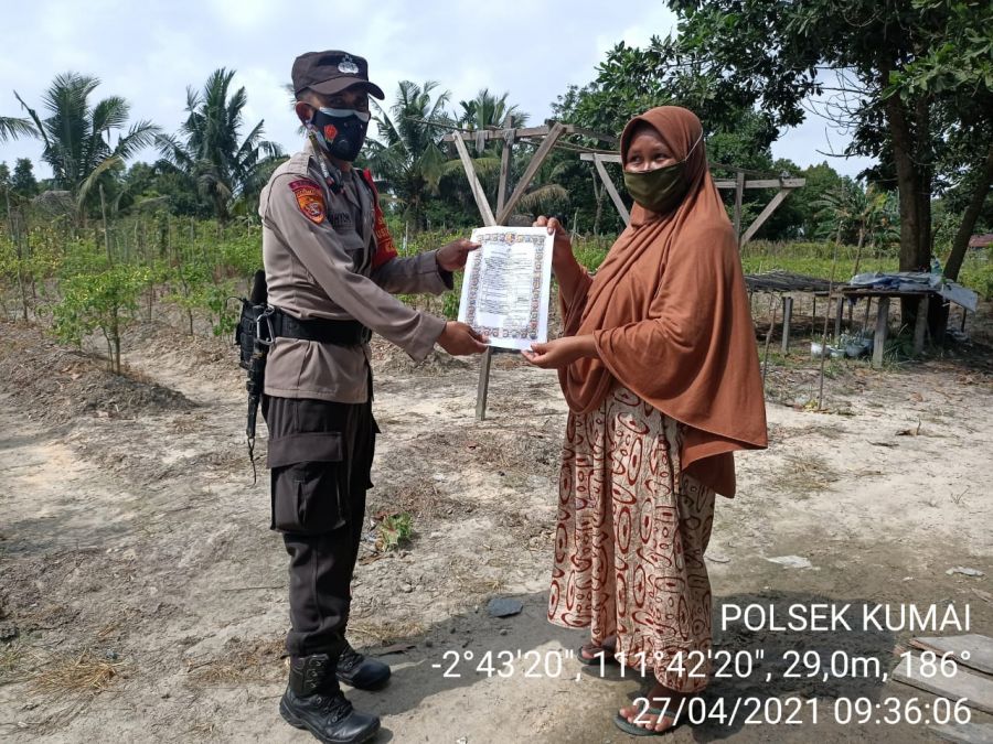 Sosialisasi dan penempelan maklumat Kapolda Kalteng.