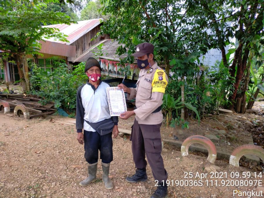 Sosialisasi maklumat Kapolda Kalteng Di Kel Pangkut.