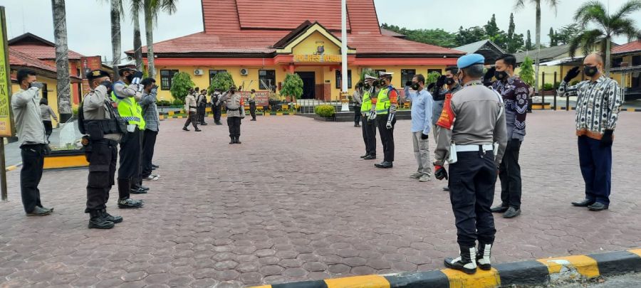 tingkatkan Kedisiplinan dan Kewaspadaan dengan Apel Serah Terima Piket.