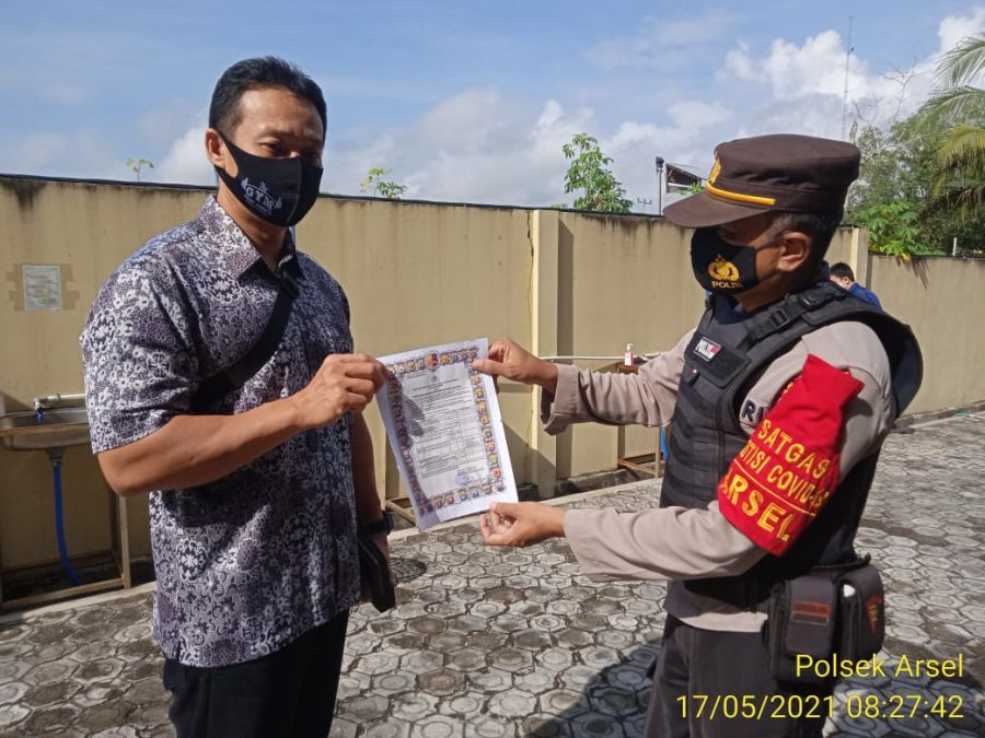 TNI-POLRI Cegah Karhutla Melalui Imbauan Maklumat Kapolda Kalteng Ke Warga