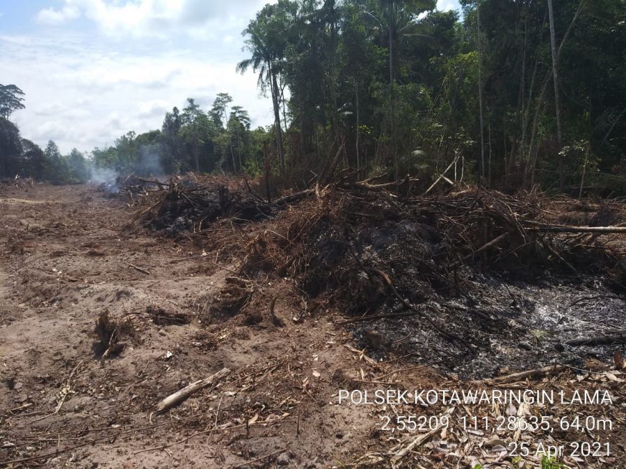 TNI- POLRI Kolam patroli lahan untuk mencegah kebakaran hutan dan lahan.